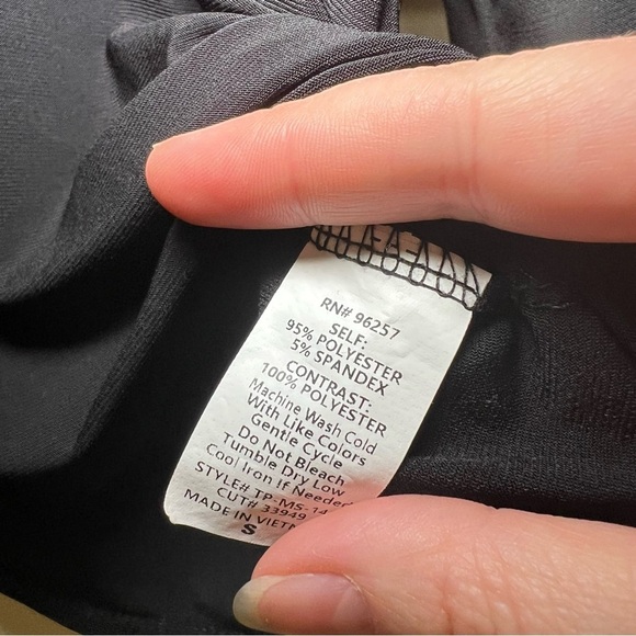 Perception Concept Chic Black Blouse with Buttoned Down Size Small Pleats Puff - Picture 3 of 7